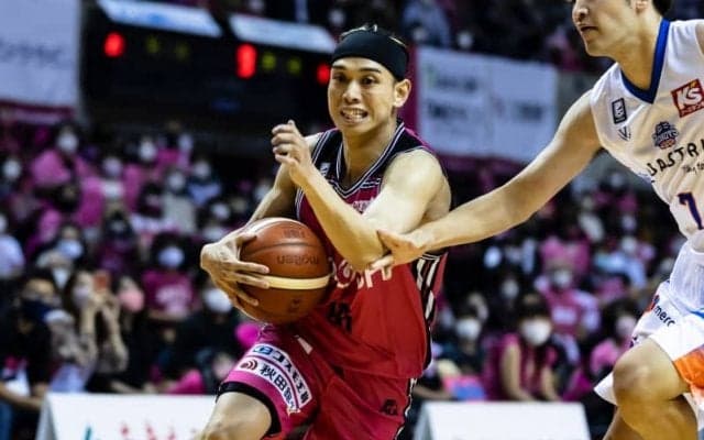 秋田の伊藤駿が左眼窩底骨折…今後の出場はコンディションを考慮して判断