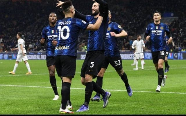 快勝インテル、ナポリとミランにプレッシャー《セリエA》