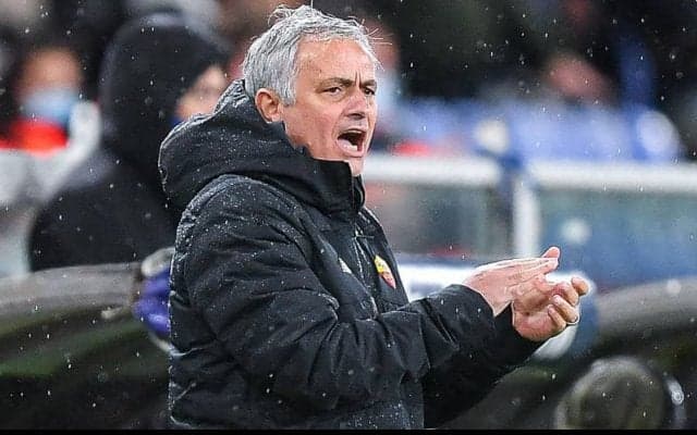 カード乱発、PK与えられず…モウリーニョ監督が審判へ皮肉「いくつかの事件があった」