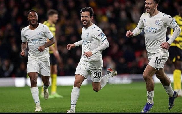 ベルナルド2発のシティが公式戦7連勝!　チェルシー抜き今季初のリーグ首位浮上!《プレミアリーグ》