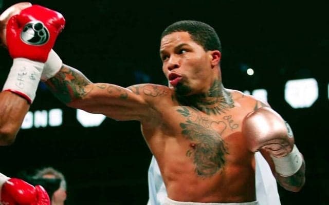 25戦全勝デービス、制止されてもやめない50秒超フェイスオフに米爆笑「これは最高だ」