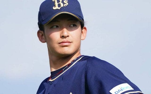 オリ“吹田の主婦”の肉体が「美しい」　血管浮き出るムキムキの腕にファン惚れ惚れ