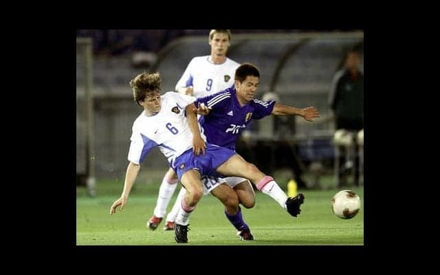 日本中が熱狂した歴史的な一戦。明神智和が「サッカーの一番の醍醐味」を体験した代表のベストゲーム