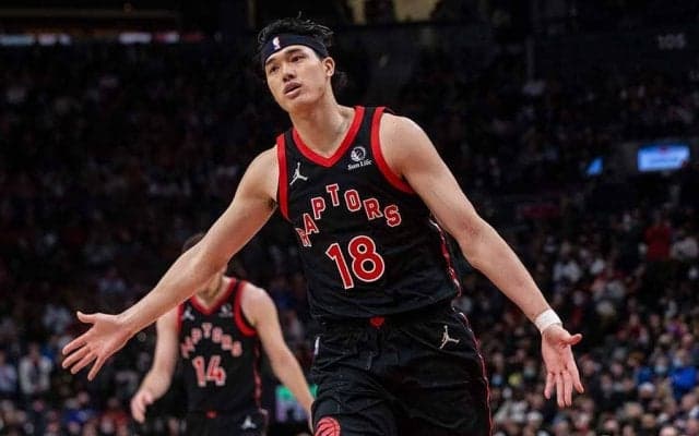 【NBA】「ユウタが熱い！」　渡邊雄太、私服の“神様ジャケット”が海外好評「1ランク上だ」