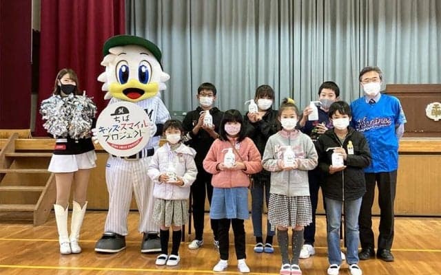 ロッテが消毒用アルコールディスペンサー4000本を寄贈　千葉市内の小学校など109校に