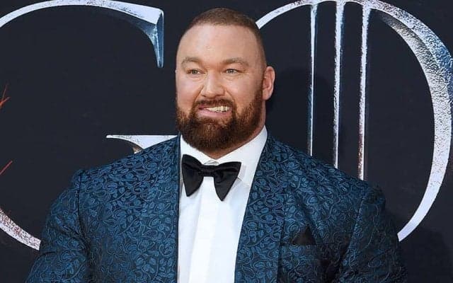 体重200kg→55kg減　デッドリフト501kgの怪力男、改造ボディーに海外驚愕「神々しい」【名珍場面2021】