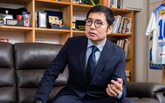 「南葛SCがJリーグに昇格したら、バルサとの提携、エムバペの獲得も夢じゃない」。岩本義弘GMが明かす、新時代の経営戦略