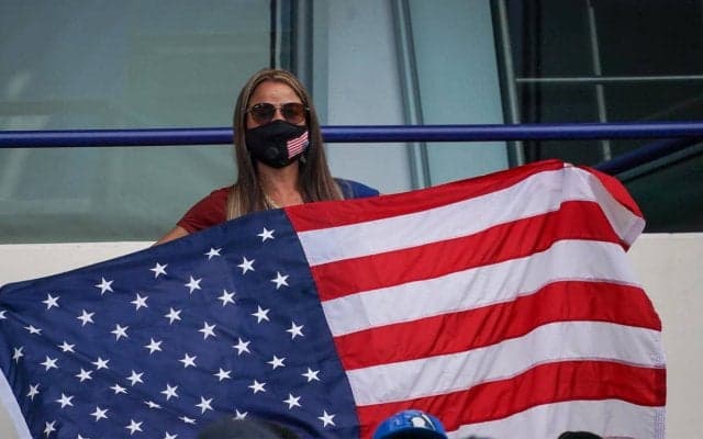 女子大生が驚愕の“肉弾戦”、日本人も所属のアメリカ女子大学リーグでフィジカルプレー「ネイマールでは10秒ももたない」