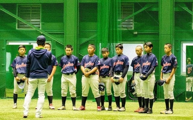 室内練習場でプロの練習を目の当たりに…　ヤクルトジュニアの強さの秘密とは？