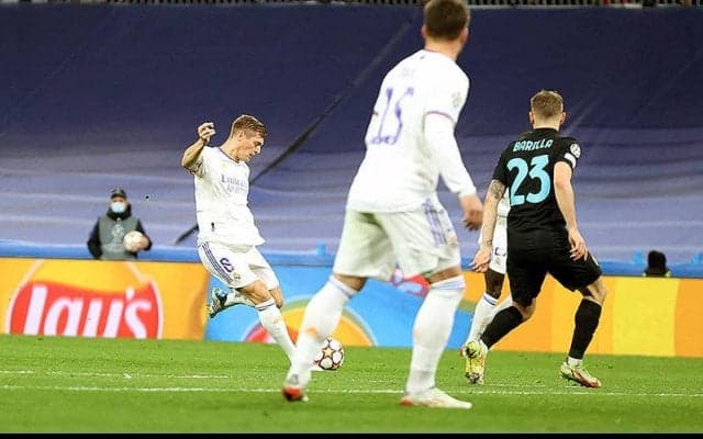 クロース＆アセンシオのゴラッソ2発でマドリーが首位通過!　バレッラ愚行退場のインテルは公式戦12戦ぶりの敗戦…《CL》