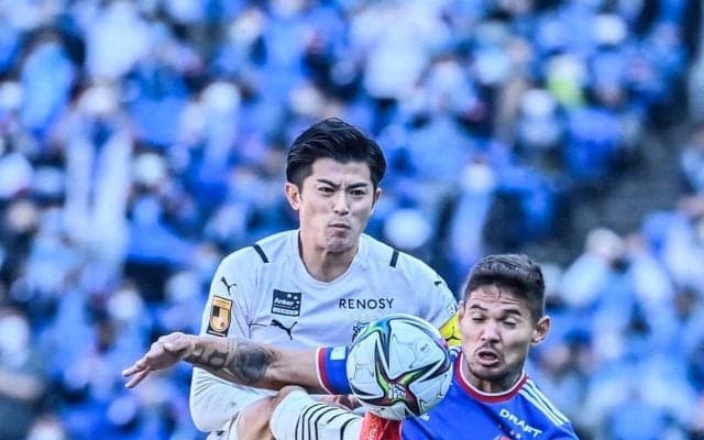 攻め込まれた前半に見えた「目が速い」川崎フロンターレの守備の力【現在の日本サッカー「最高峰」を争ったJ1最終節】(1)
