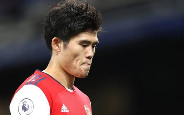 「どこかに足を着地しなければならない」冨安の顔面が踏みつけられたシーンに元審判が見解も、解説者からは反対意見が殺到