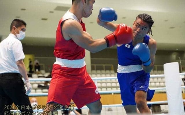 父は脳内出血で引退した伝説のボクサー　再起した平仲信裕の心を燃やしたオヤジの言葉