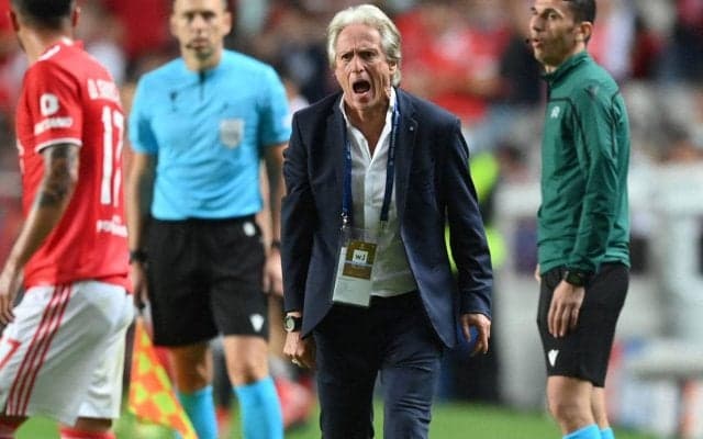 「バルセロナをCLから敗退させたのはベンフィカ」バルサを逆転しラウンド16進出のベンフィカ指揮官が歓喜「これで世界を動かすことができる」