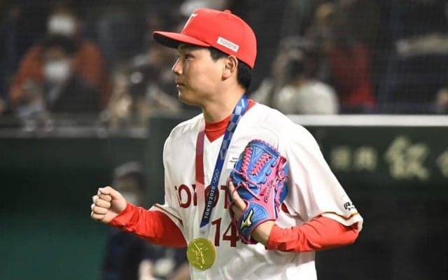 都市対抗野球決勝で広島・栗林良吏が始球式「力みも出ちゃって」高めのボールに