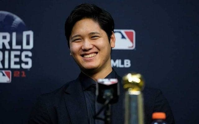 大谷翔平に米国人も「息を呑んだ」　9.11に撮られた“星条旗と一体化した1枚”に注目【二刀流の衝撃2021】