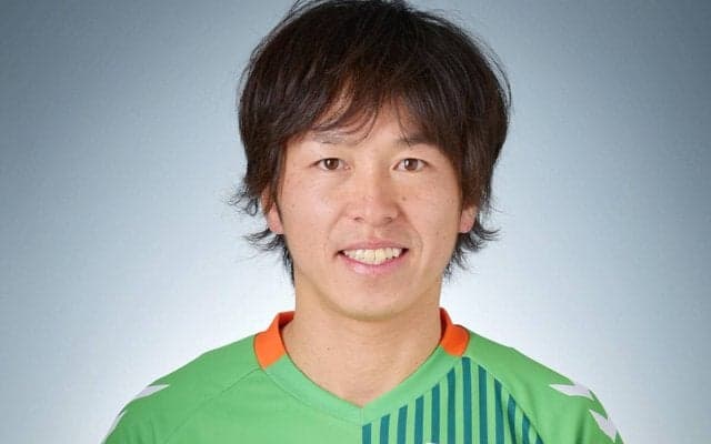 八戸のバンディエラ、在籍15年目を迎えるMF新井山祥智が契約更新