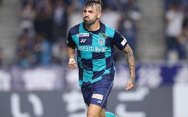 J1残留の福岡、今季5発のフアンマ・デルガドと契約更新