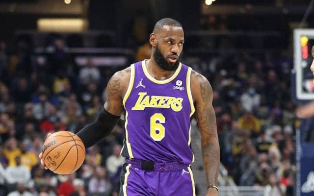 ホーネッツが相手のFT失敗で命拾い…ネッツ、レイカーズらスター軍団も勝利/NBA