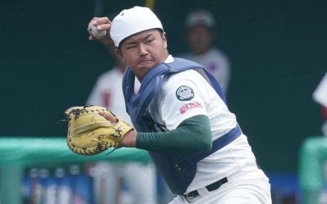 ロッテのドラ1ルーキーは「もしかして演歌の人？」　貫禄ありすぎの姿にファン驚愕