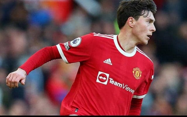 リンデロフが突如の胸部不快感で交代…ラングニック、容態明かす