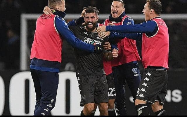 ナポリが今季初のリーグ連敗…躍動したエンポリ守護神ヴィカーリオの牙城崩せず不運極まりない失点…《セリエA》