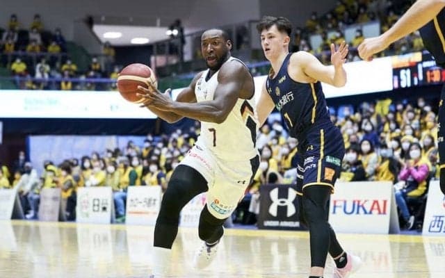 琉球が宇都宮に2試合連続の逆転劇…秋田はA東京に連勝を飾る／B1第10節