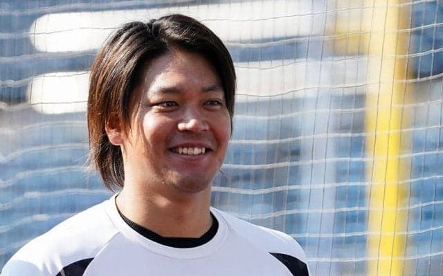 顔も文字も整いすぎ？　ロッテのイケメン右腕にファン注目「達筆」「きれいな字体」