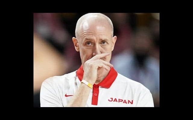 「理想の上司」トム・ホーバスHCが説く男子バスケ日本代表のやるべきスタイル。「強くなるための魔法はない」