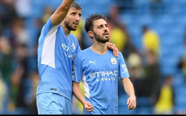 今季のシティ支えるB・シウバを同僚も絶賛　「犠牲を払うことを厭わない男だ」