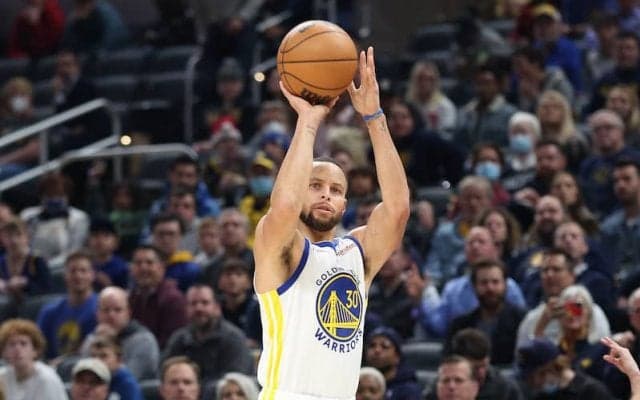 渡邊雄太のダブルダブルでラプターズが快勝！　ウォリアーズは接戦制し白星／NBA