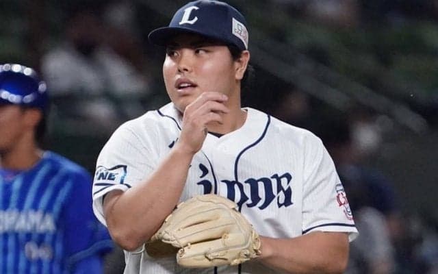 危機一髪ジャンプ→テディベア座り　剛腕の“ぼのぼの”姿が「かわいすぎんかｗ」