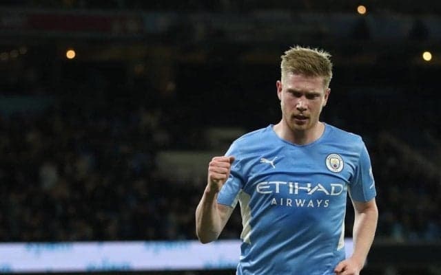 ｢これぞスーパーゴール｣!!ケビン・デ・ブライネのシュートは｢ありえない軌道｣でゴールに吸い込まれる!マンチェスター・シティ・ベルギー代表MFの｢超弾丸ミドル｣