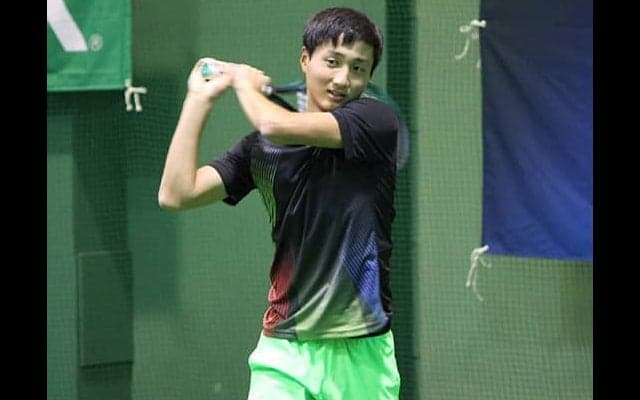  新ラケットを望月が試打「楽しい」 