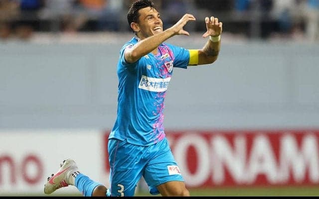 鳥栖、主将エドゥアルドが契約更新！　「来シーズンも熱いサガンティーノたちとともに」