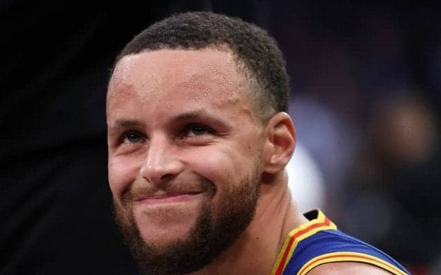 3P成功数で歴代1位となったカリー「誰も手の届かないところまで伸ばしていけたらいいね」