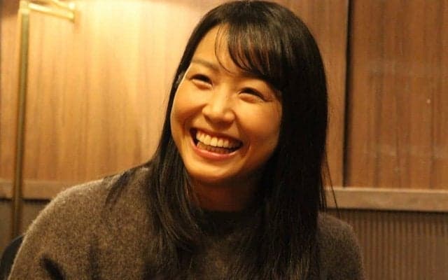 「物凄く綺麗」　アクション女優のガチ投球＆打撃は「ギャップが最高」「打球が速すぎる」