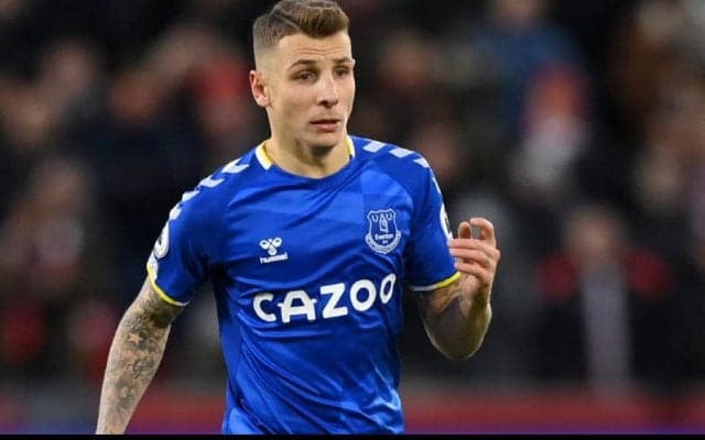 チェルシー、冬の移籍市場でディーニュ獲得を検討か