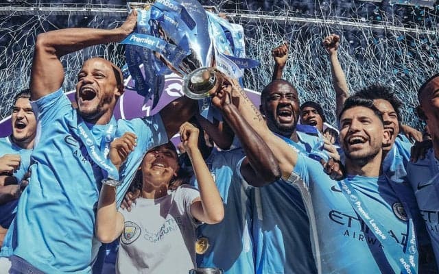 「シティの“フェノメノ”」キャプテンとエース、シティの栄光を築いたコンパニがアグエロへメッセージ