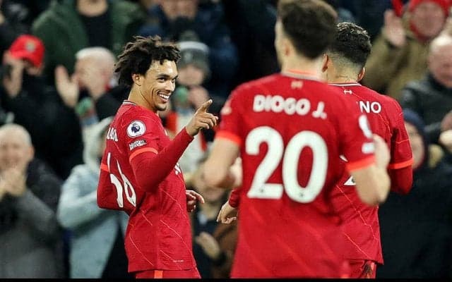 アレクサンダー＝アーノルドの弾丸ミドルなどでニューカッスルを下したリバプールが公式戦8連勝！《プレミアリーグ》