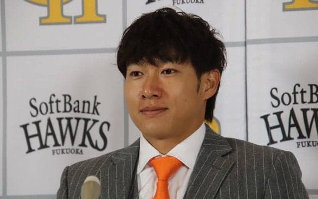 鷹・柳田悠岐、1000万円増の6.2億円でサイン　松井秀喜氏抜き日本人野手史上最高年俸