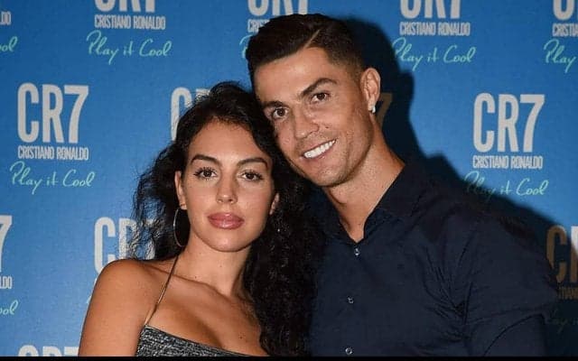 C・ロナウドの双子の性別が明らかに！4人の子供たちがサプライズに大喜び「こっちまで幸せになる」