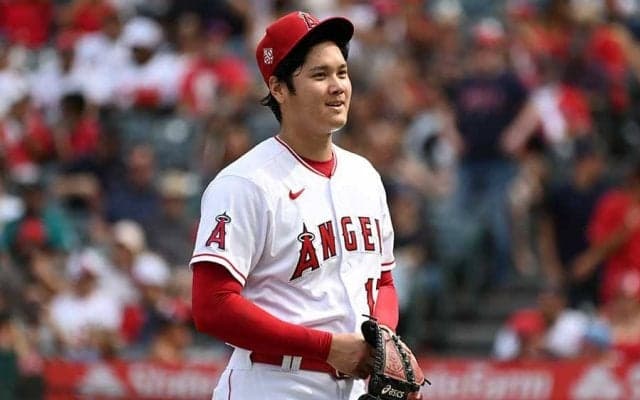 大谷翔平、15分で3万再生された“マウンド上での親切な姿”にMLB注目「なんでもやる」【二刀流の衝撃2021】