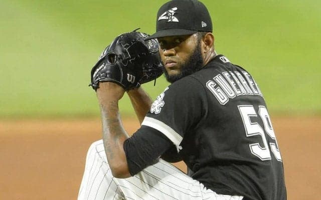 ロッテが新外国人右腕ゲレーロを獲得　2メートル超えの巨漢「優勝へ全力でプレー」