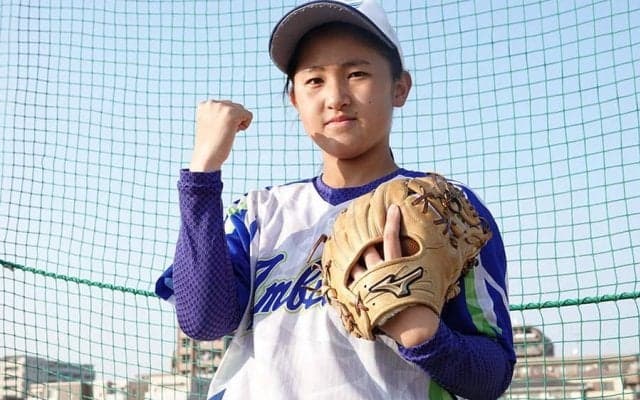 プロ輩出の羽田ポニー監督も絶賛　3種の変化球操る“守備職人”な女子中学生とは