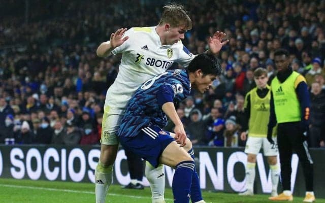  アーセナル冨安健洋は63分に痛恨の負傷交代！波乱のプレミア18節は「全10試合中6試合が延期」の異常事態【リーズ・ユナイテッド対アーセナル】(2)