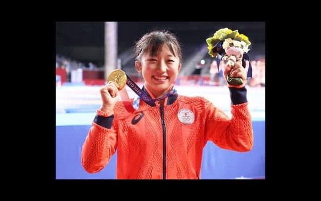 伊調馨からは「早く負けろ」。須﨑優衣が３度の敗北から金メダルを掴むまで【2021人気記事】