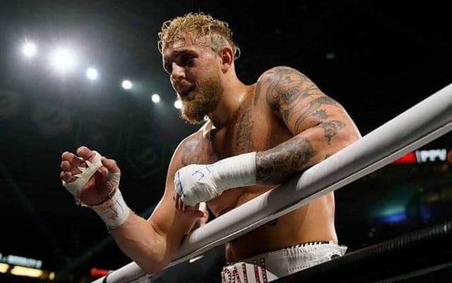 「マジで年間最高KOかも」　元UFC王者を失神させた“お騒がせYouTuber”に米記者興奮