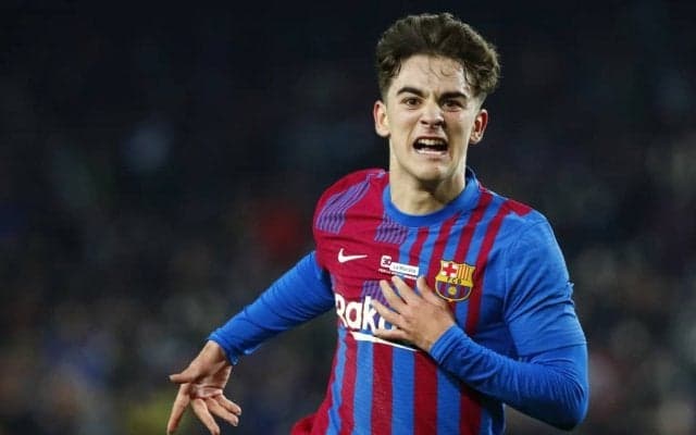 バルセロナのスペイン代表17歳ガビがトップチームで初ゴール! チームを復調に導くあまりに凄い「スーパーゴール」と「超絶アシスト」