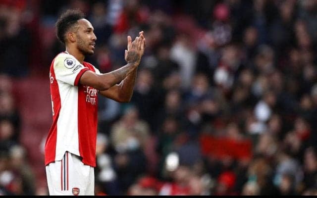 アーセナルで立場失うオーバメヤン、アグエロ引退のバルサが関心か